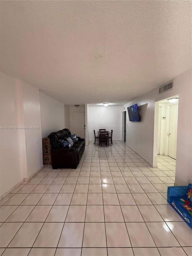 6190 W 19th Ave unit 212, Hialeah, FL 33012 - photo 7