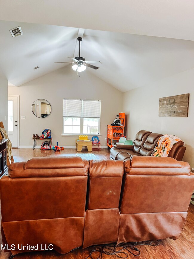 1146 Barton Agricola Rd, Lucedale, MS 39452 - photo 5