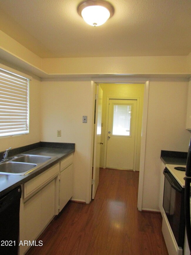 3038 S Country Club Way, Tempe, AZ 85282 - photo 5