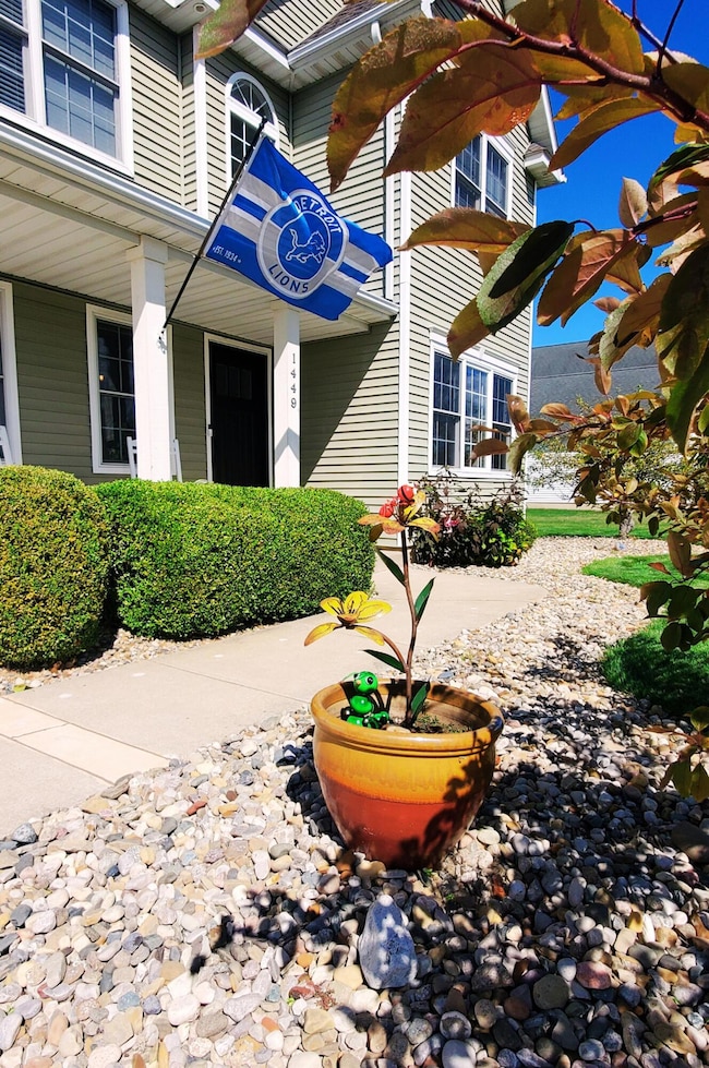 1449 Solak Ct, Saint Joseph, MI 49085 - photo 3