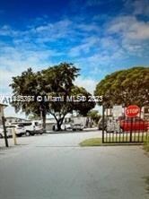 13260 SW 17th Ln unit 114, Miami, FL 33175 - photo 3