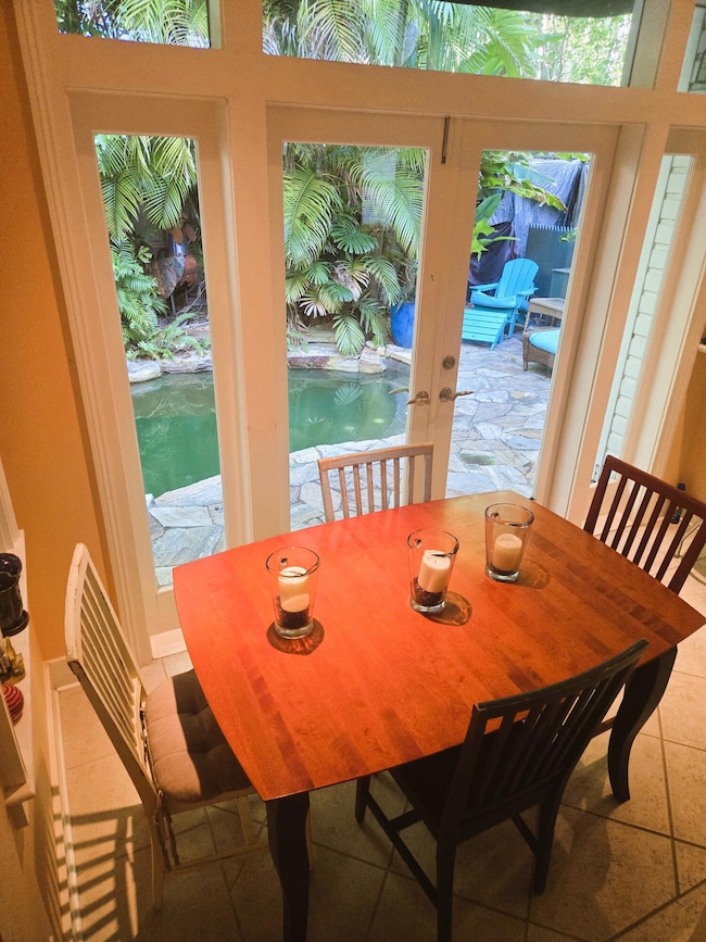 Dining 2