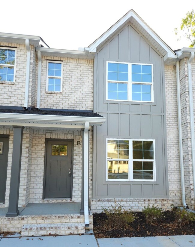 609 Fairview Ave unit B, Murfreesboro, TN 37130 - photo 2
