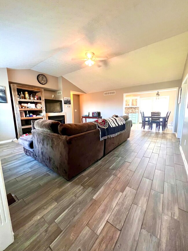 1529 Normans Camp Rd, Harrodsburg, KY 40330 - photo 3