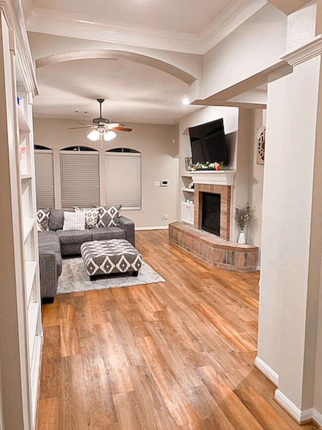 8130 Copper Shore Cir, Houston, TX 77095 - photo 6