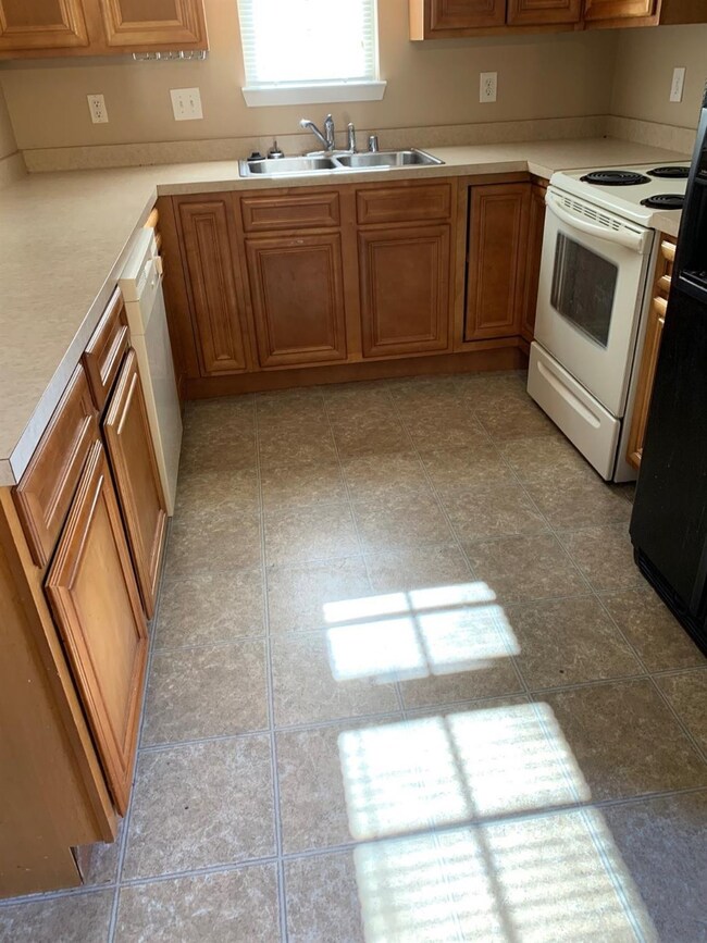 127 Felix St, Georgetown, KY 40324 - photo 4