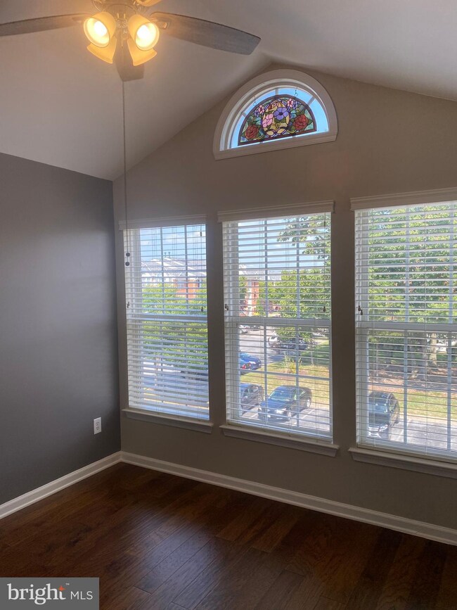 701 Harvest Run Dr unit U304, Odenton, MD 21113 - photo 6
