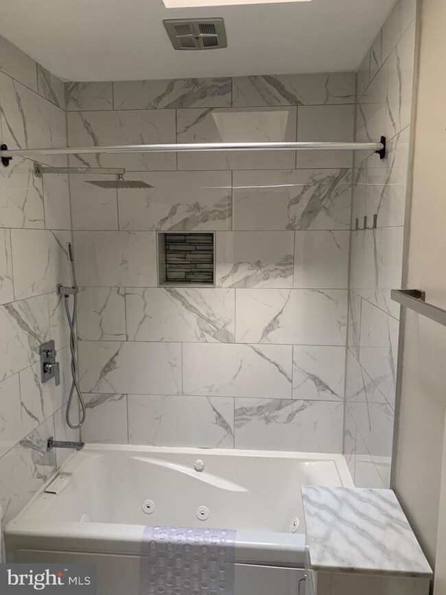 12807 Pine Tree Ln, Fort Washington, MD 20744 - photo 7