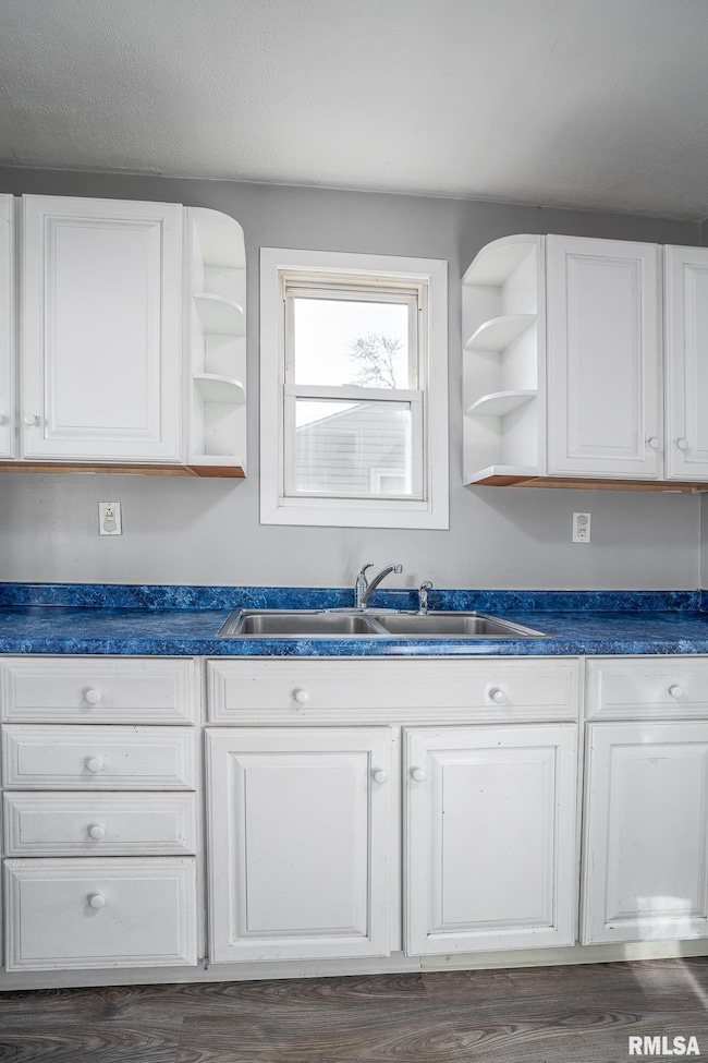 1310 39th St, Moline, IL 61265 - photo 5