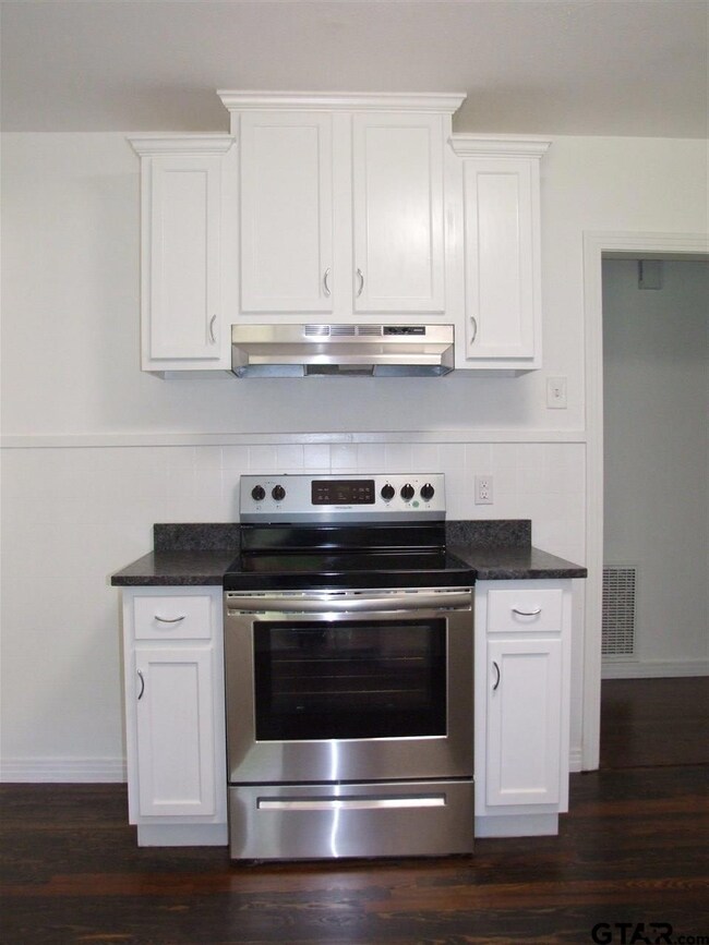 2717 2717 Crestview, Tyler, TX 75701 - photo 4