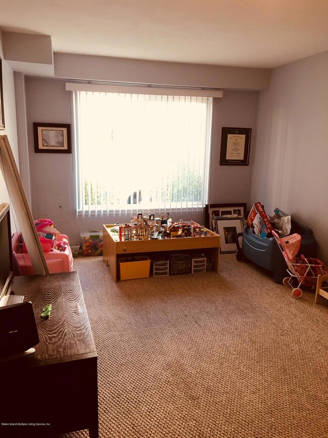 66 Sandywood Ln, Staten Island, NY 10309 - photo 5