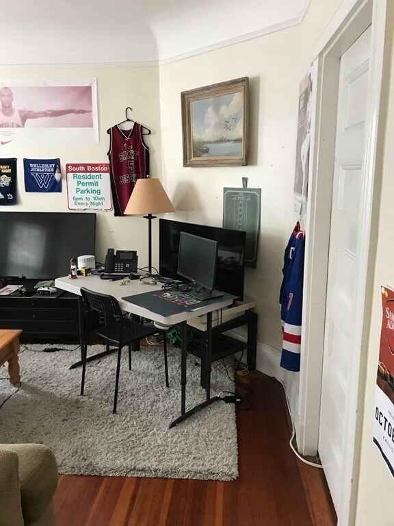 672 E 8th St unit 3, Boston, MA 02127 - photo 3