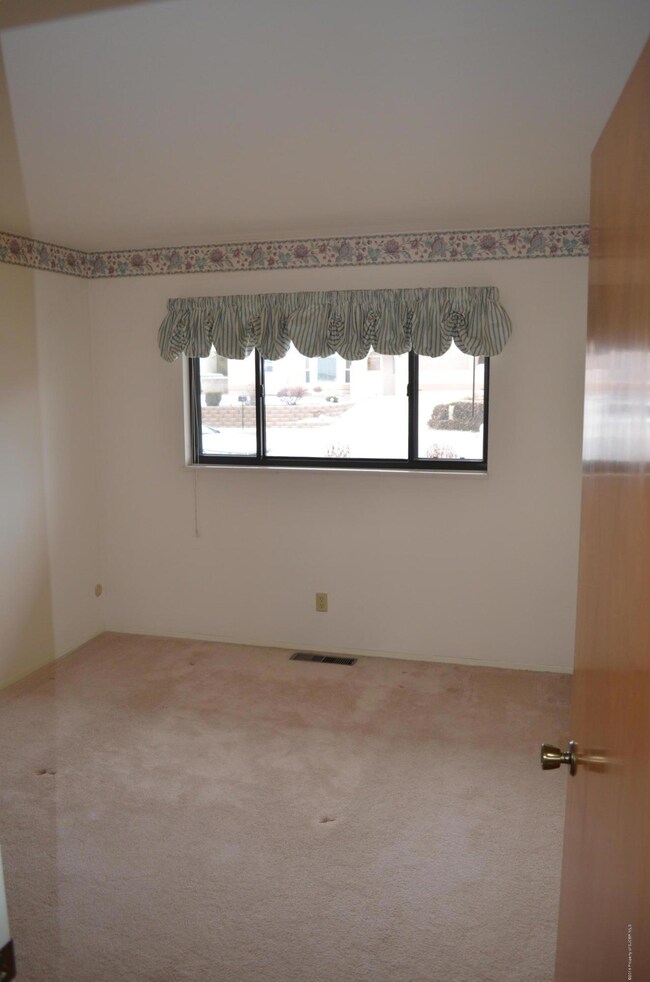 5700 Cedarwood Dr, Farmington, NM 87402 - photo 2