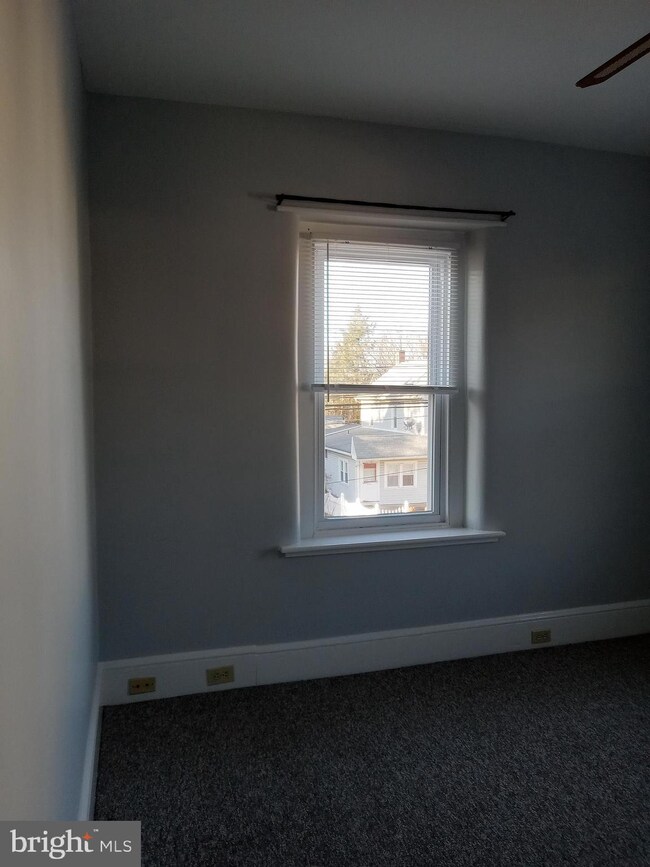 106 S Main St unit B, Perkasie, PA 18944 - photo 5