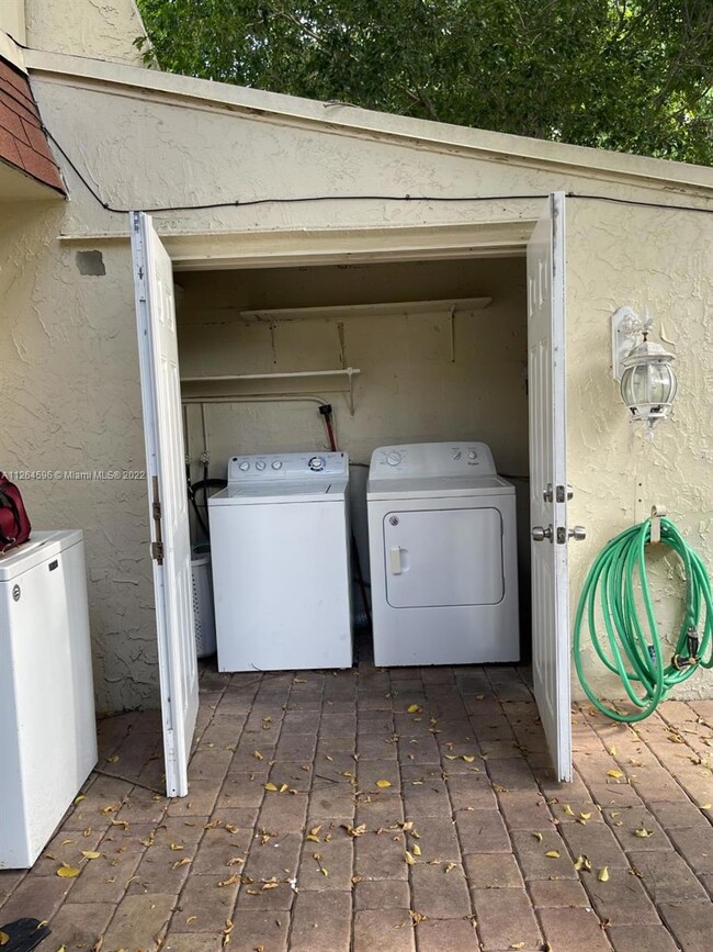 7595 NW 75th Ave, Tamarac, FL 33321 - photo 7