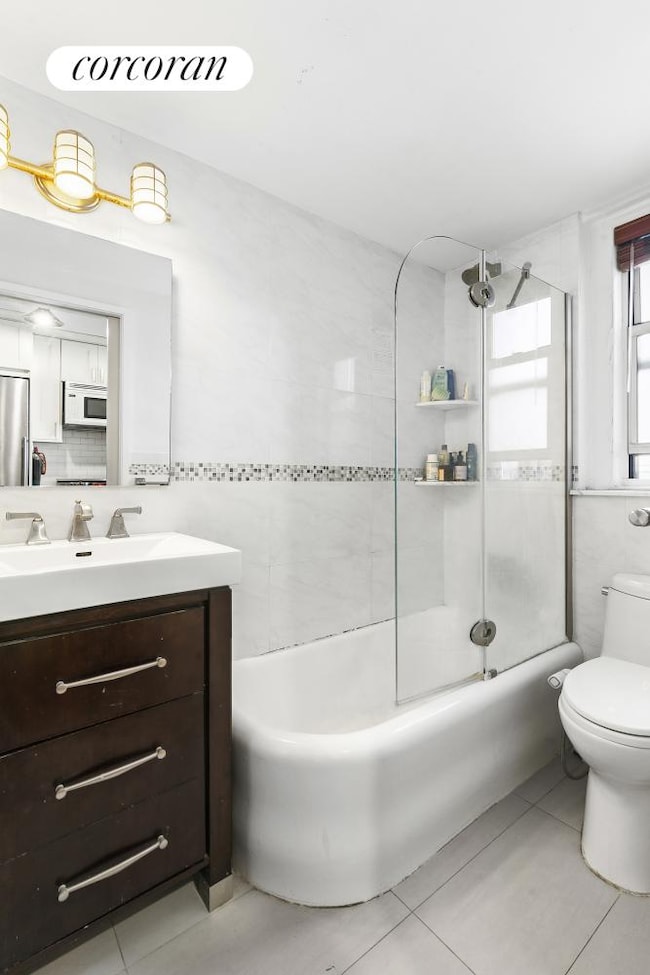 The Manor unit 511, New York, NY 10017 - photo 4