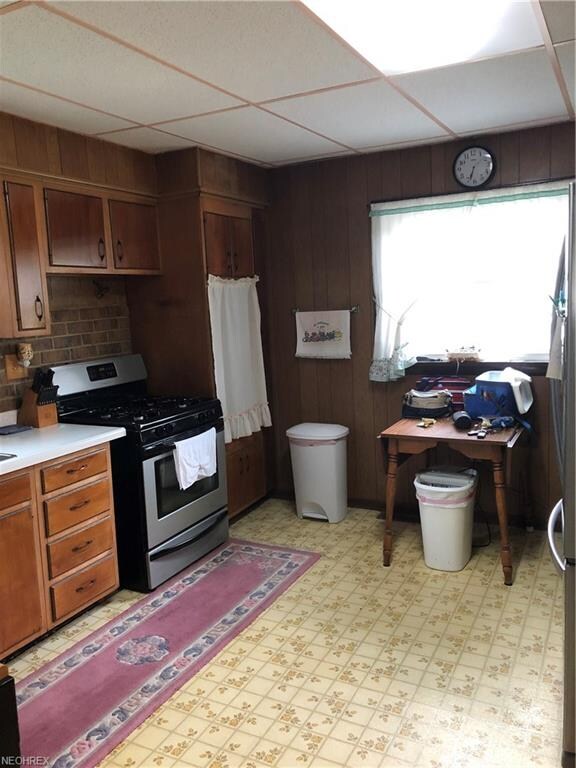 4368 E Center St, Conneaut, OH 44030 - photo 5