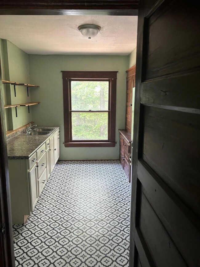 Entry to Kitchen