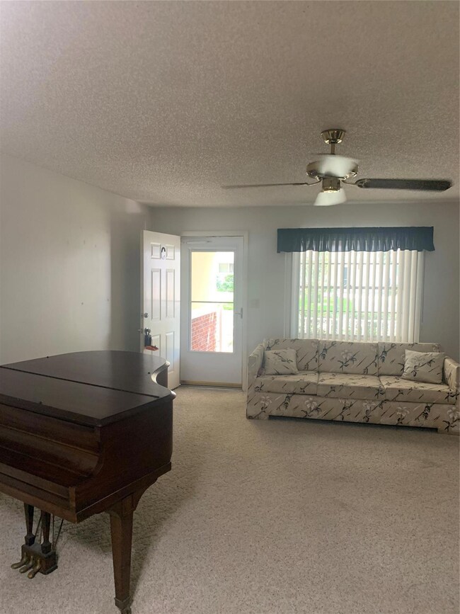 8653 SW 96 St Ocala unit C, Other City - In the State of Florida, FL 34481 - photo 7