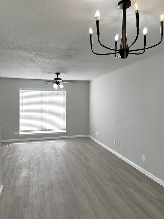 6200 W Tidwell Rd unit 1901, Houston, TX 77092 - photo 7