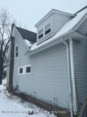 401 Jones St, Grand Ledge, MI 48837 - photo 2