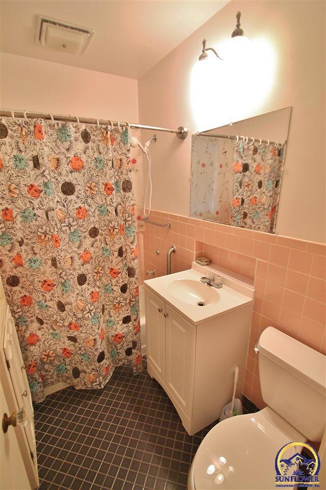 1715 SW Pembroke Ln, Topeka, KS 66604 - photo 7