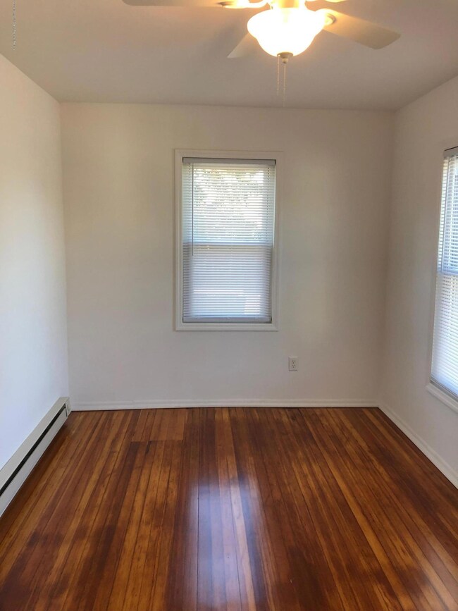 26 Lafayette St unit 4, Rumson, NJ 07760 - photo 6