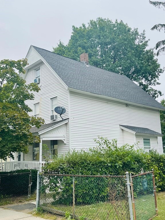 35 Andrew St, Springfield, MA 01109 - photo 2