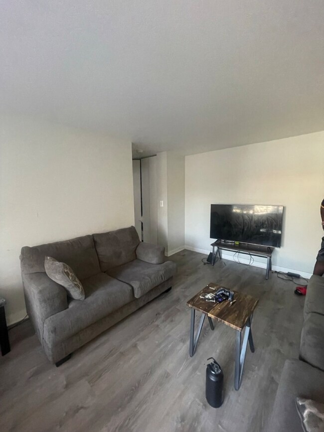 7120 N Sheridan Rd unit 218, Chicago, IL 60626 - photo 4