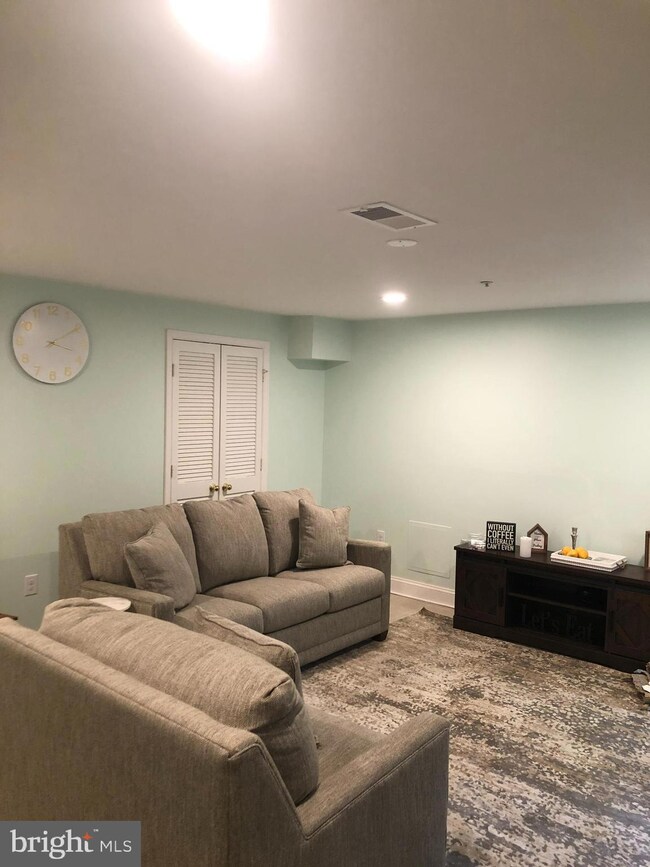 1725 Stourbridge Ct unit BASEMENT, Bowie, MD 20721 - photo 4