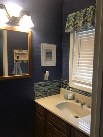 3504 Ashwood Dr, Columbus, IN 47203 - photo 2