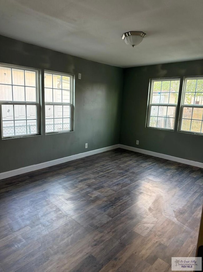 1009 S Dakota St, Harlingen, TX 78552 - photo 5