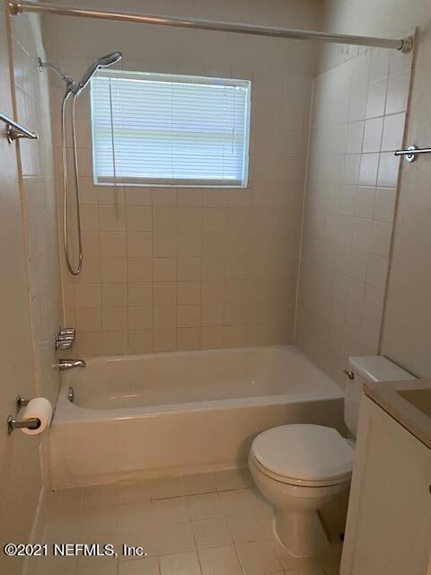 7542 Melvin Rd, Jacksonville, FL 32210 - photo 5