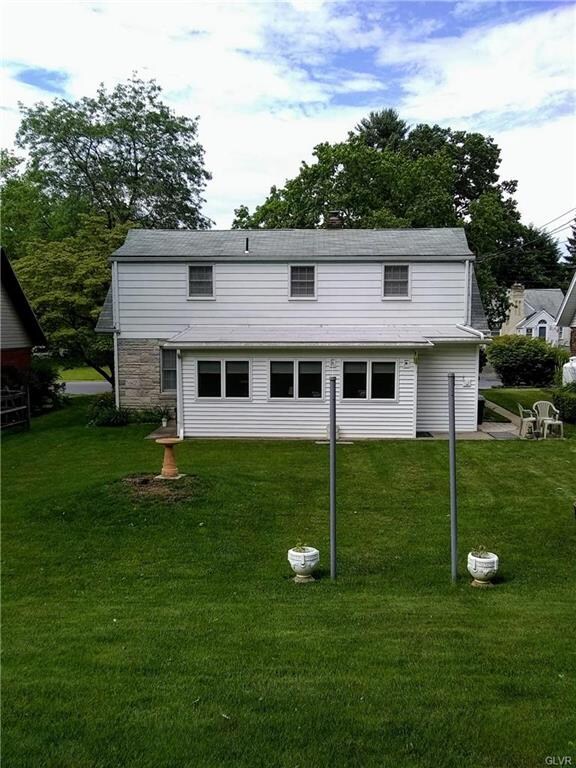 114 Fox St, Emmaus, PA 18049 - photo 4