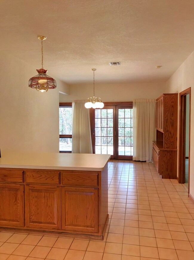 116 Tanglewood Dr, Fredericksburg, TX 78624 - photo 5