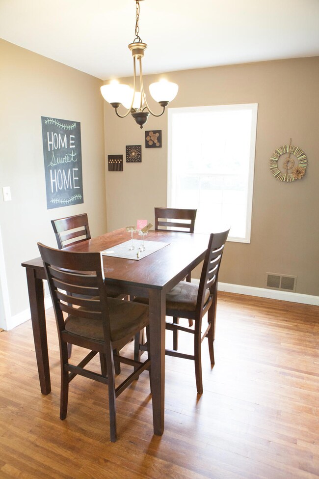 1513 Oak Street-8