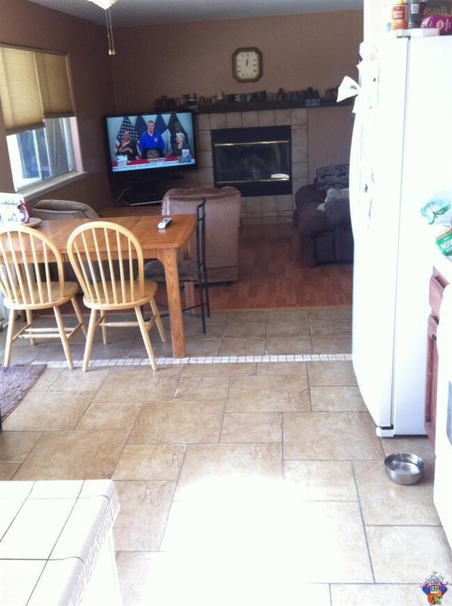 4032 Aero Way, Rosamond, CA 93560 - photo 6