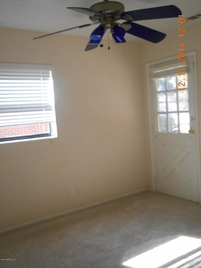 5919 Ridgeway Rd E, Jacksonville, FL 32244 - photo 7