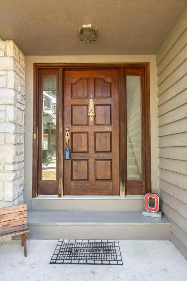 1302 Collins Way