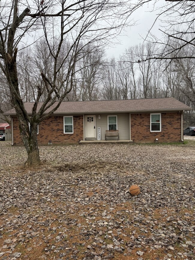 132 Wind Curve Cir, Lafayette, TN 37083 - photo 2