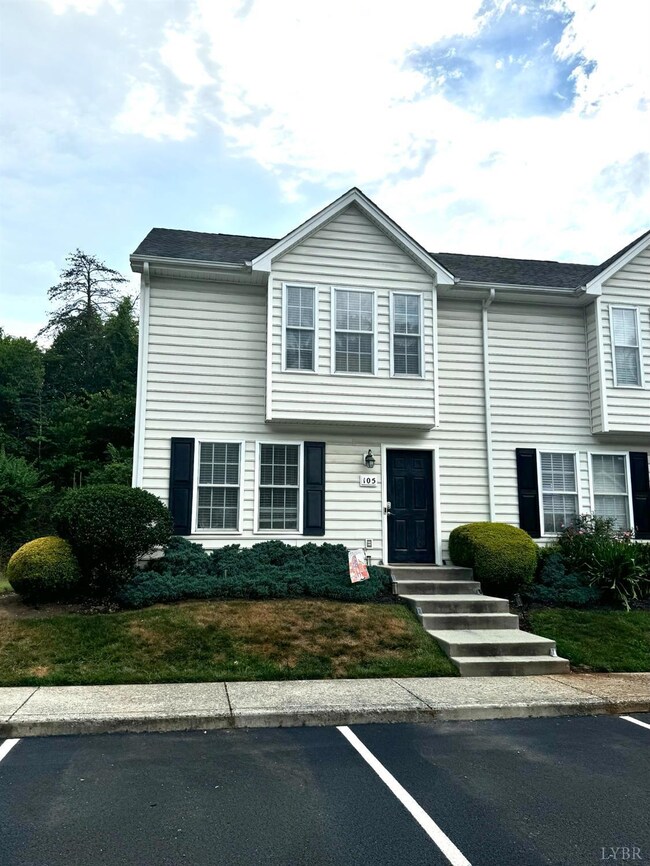 160 Ivy Creek Ln unit 105, Lynchburg, VA 24502 - photo 3