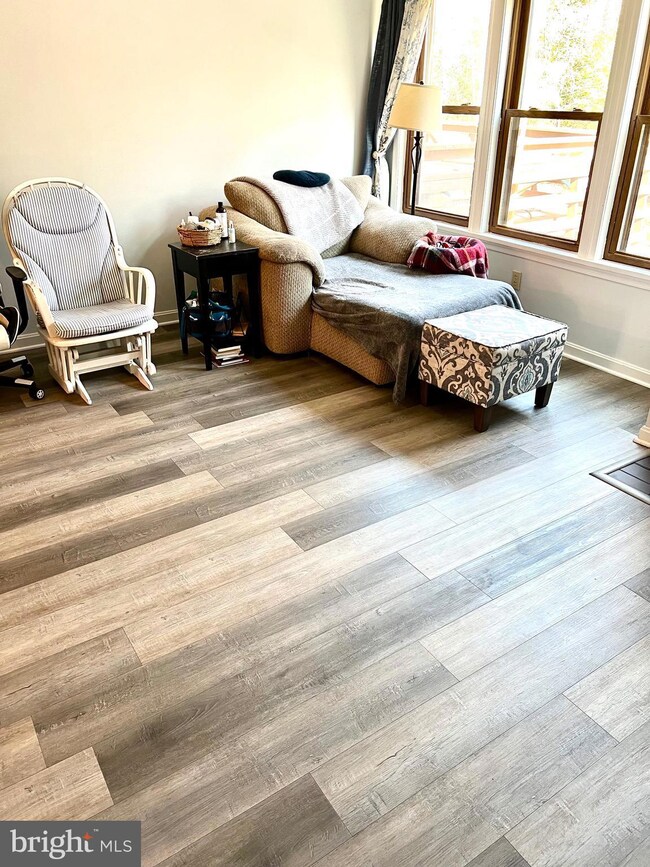 23326 Red Oak Ct, California, MD 20619 - photo 5