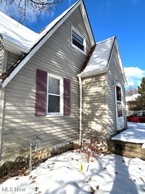 6926 Mackenzie Rd, Olmsted Township, OH 44138 - photo 2