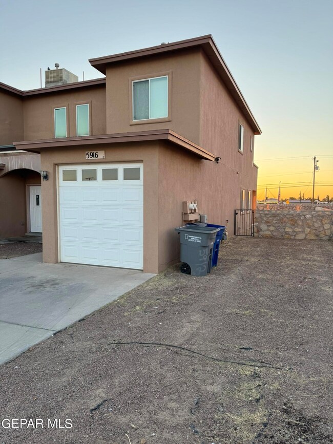 5916 Cielo Del Rey Place unit B, El Paso, TX 79924 - photo 2