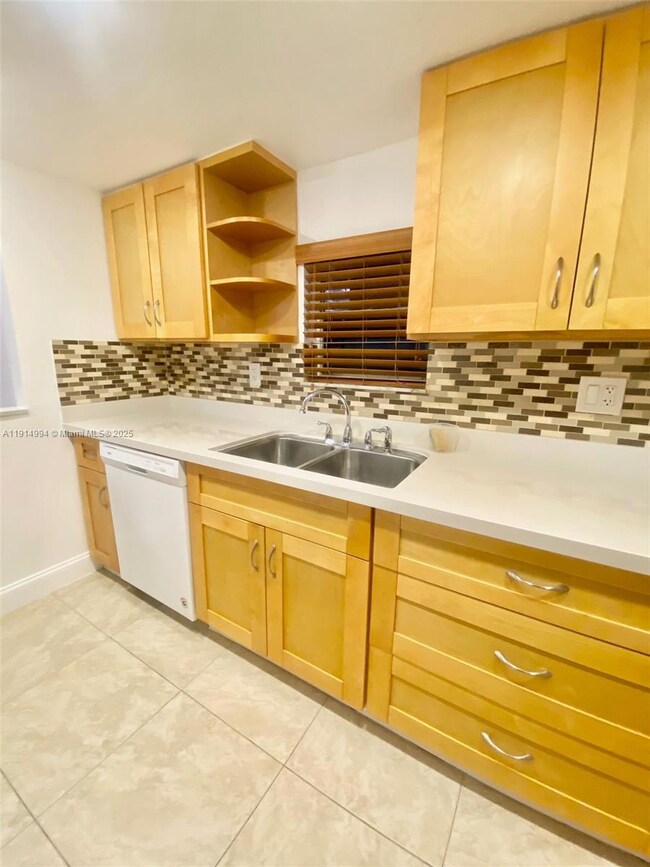 6568 SW 41st Place unit 151, Davie, FL 33314 - photo 5