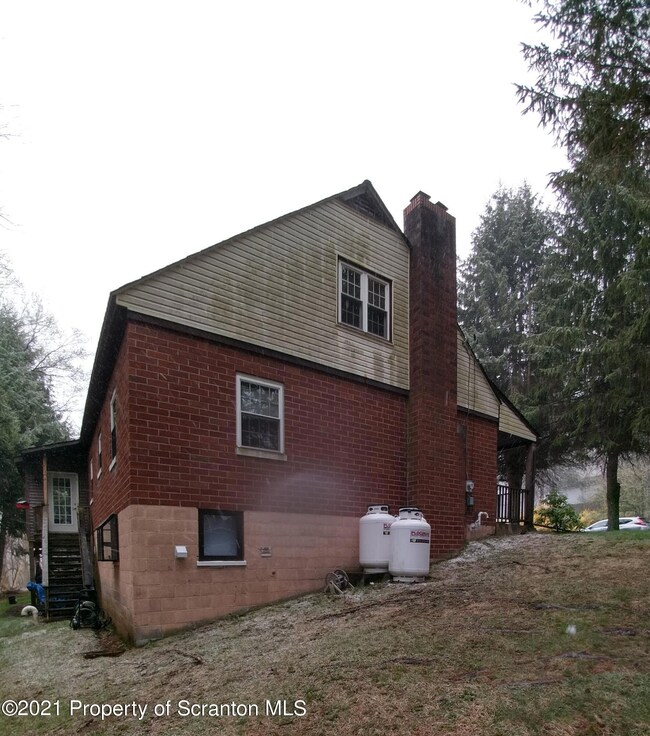 616 N Main St, Moscow, PA 18444 - photo 6