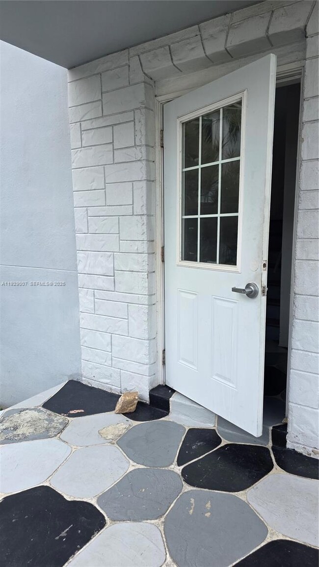 530 SW 10th St unit 1B, Miami, FL 33130 - photo 6