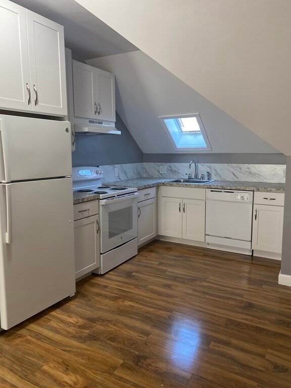 42 Intervale St unit 3, Dorchester, MA 02121 - photo 3