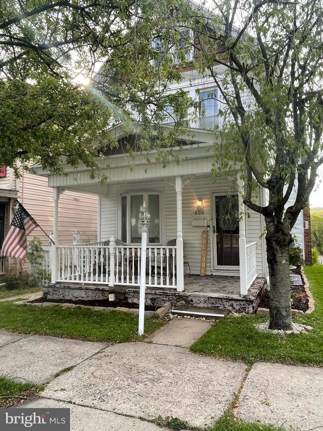 805 North St, Jim Thorpe, PA 18229 - photo 2