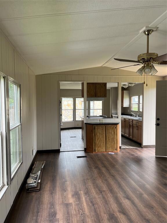 816 Flamingo Rd, Granbury, TX 76049 - photo 3